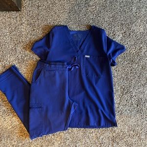 Figs scrub set
